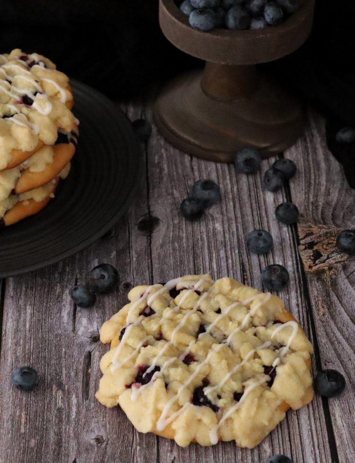 Streuseltaler mit Heidelbeeren