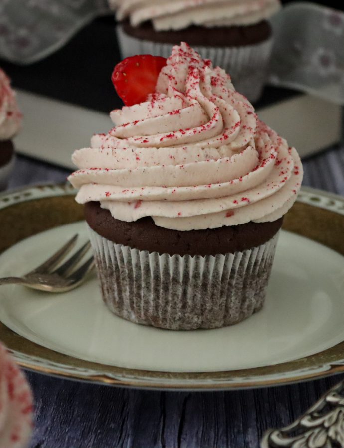 Erdbeer-Schoko Cupcakes